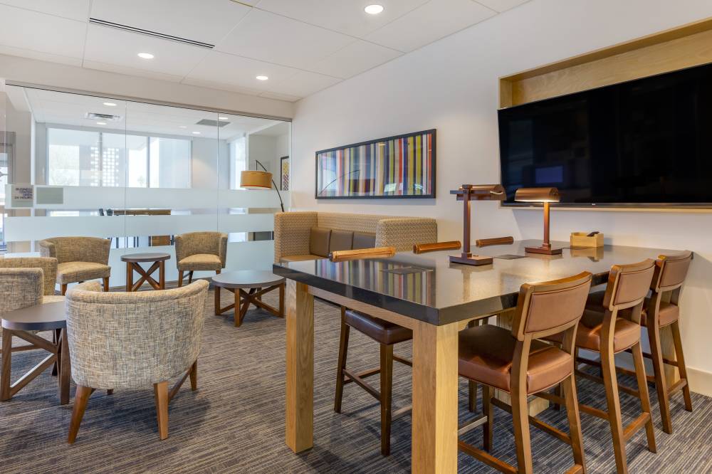 Holiday Inn Exp Stes Dwtn State Capitol 5