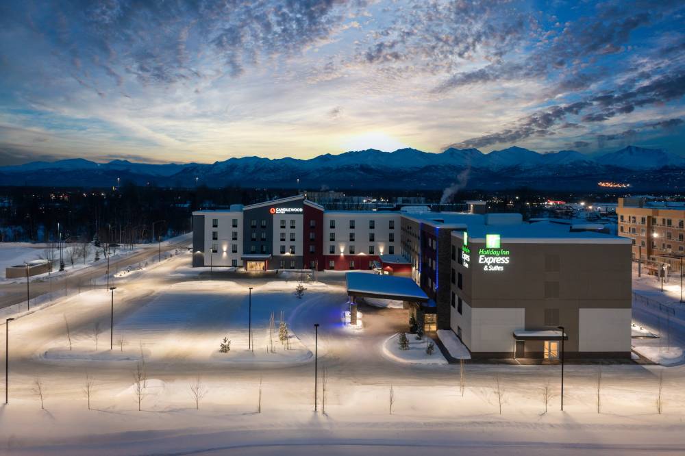 Holiday Inn Exp Stes Midtown By Ihg 4
