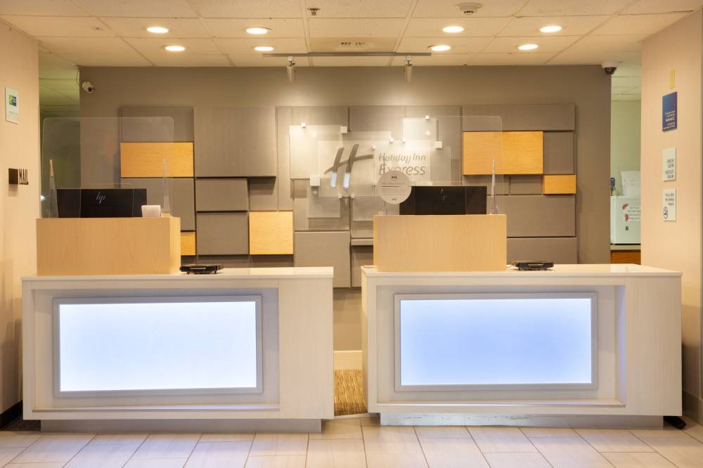 Holiday Inn Expstes Huber Hgts 9
