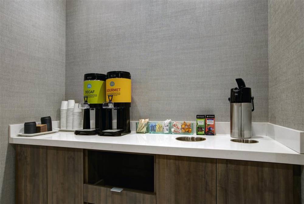Home2 Suites By Hilton Milwaukee Downtown 5