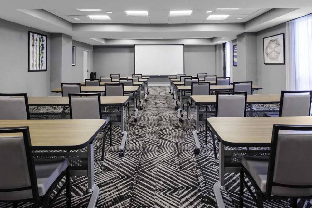 Hyatt Place Dallas Arlington 2