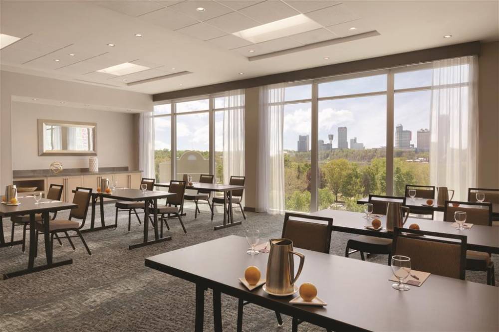 Hyatt Place Niagara Falls 2