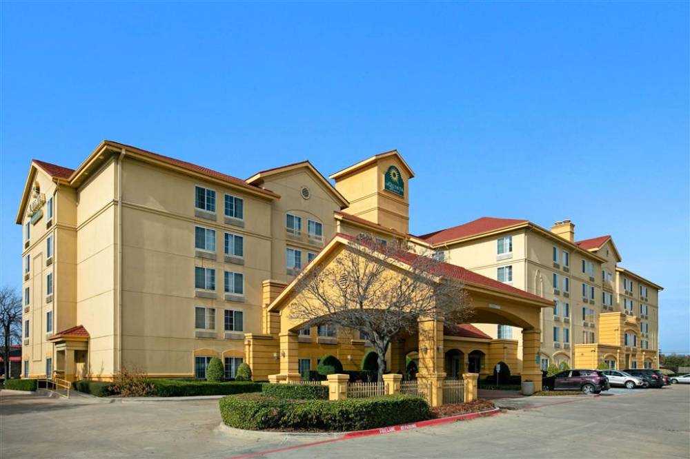 La Quinta Inn Ste Dfw Ap S 1