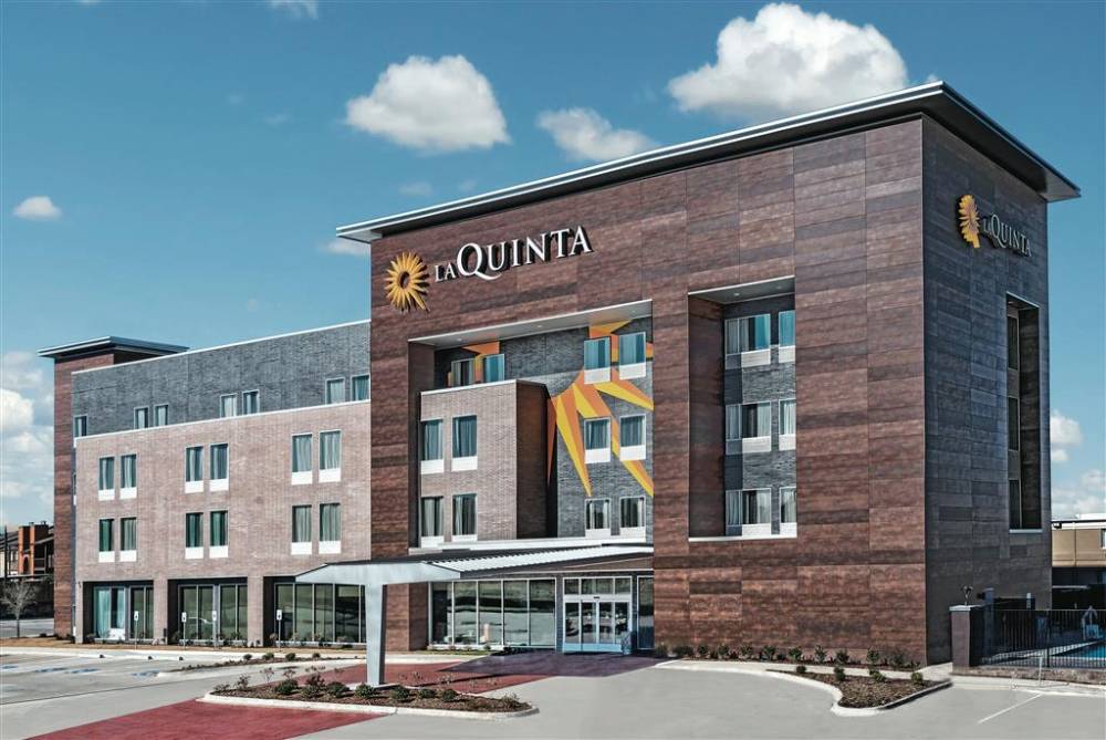 La Quinta Inn Ste Gp North 1