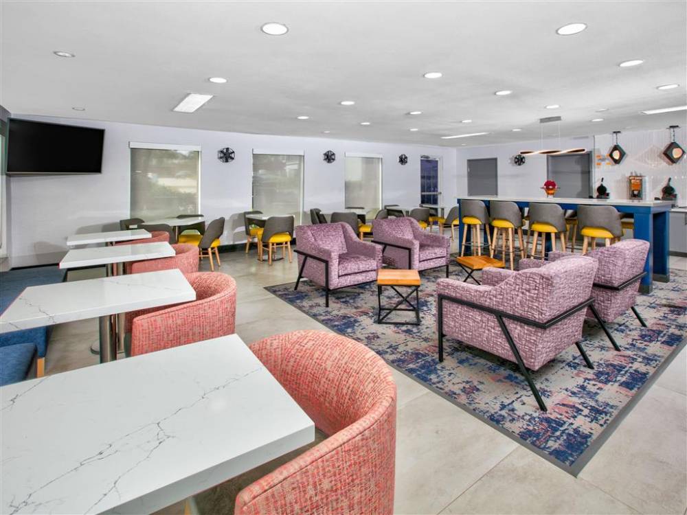 La Quinta Inn Ste Las Colinas 3