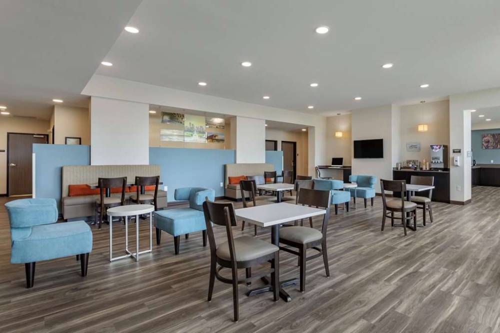 Mainstay Suites Milwaukee-franklin 7