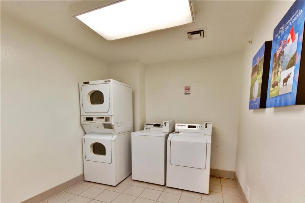 Motel 6 Dallas Lewisville 4
