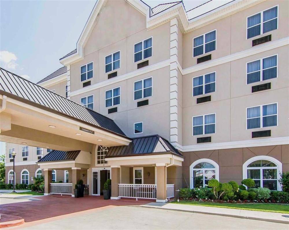 Quality Inn And Suites I-35 E/walnut Hil 1