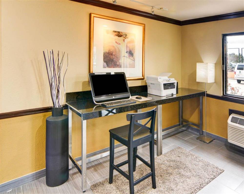 Quality Inn Dfw Airport North 8