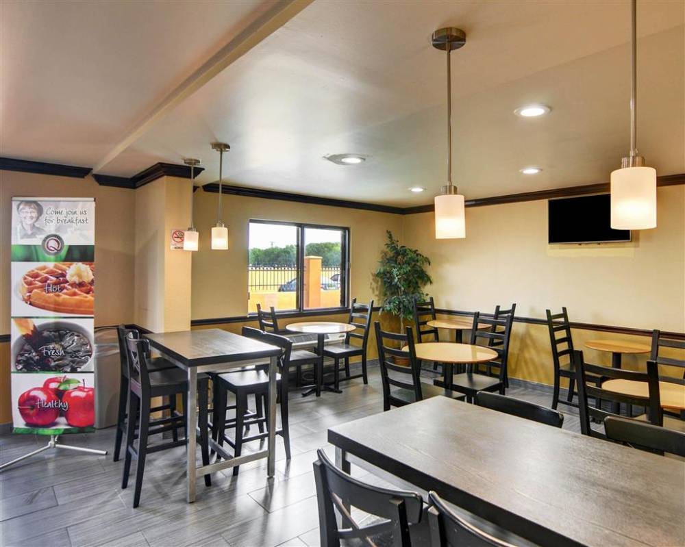 Quality Inn Dfw Airport North 10