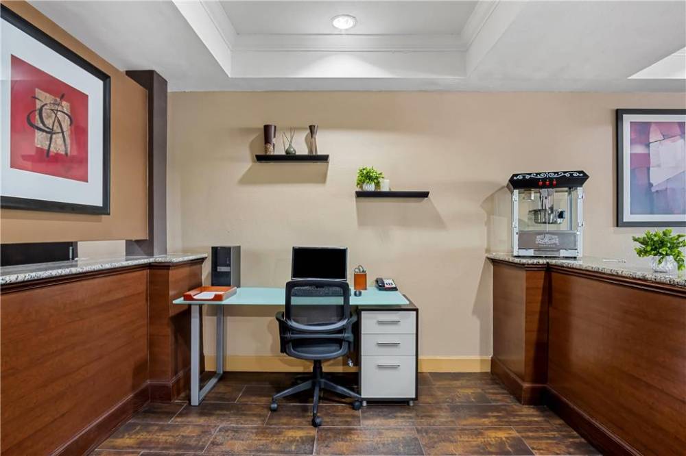 Quality Suites Irving-las Colinas 9
