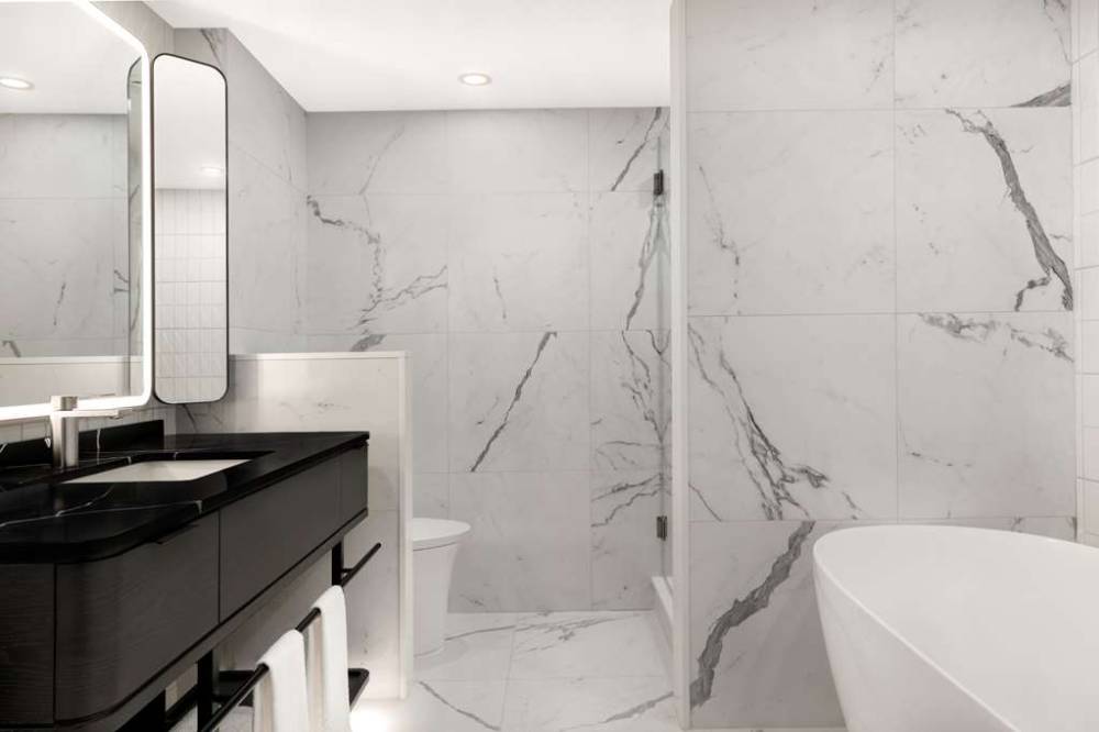 Revery Toronto Downtown  Curio Collection By Hilton 6