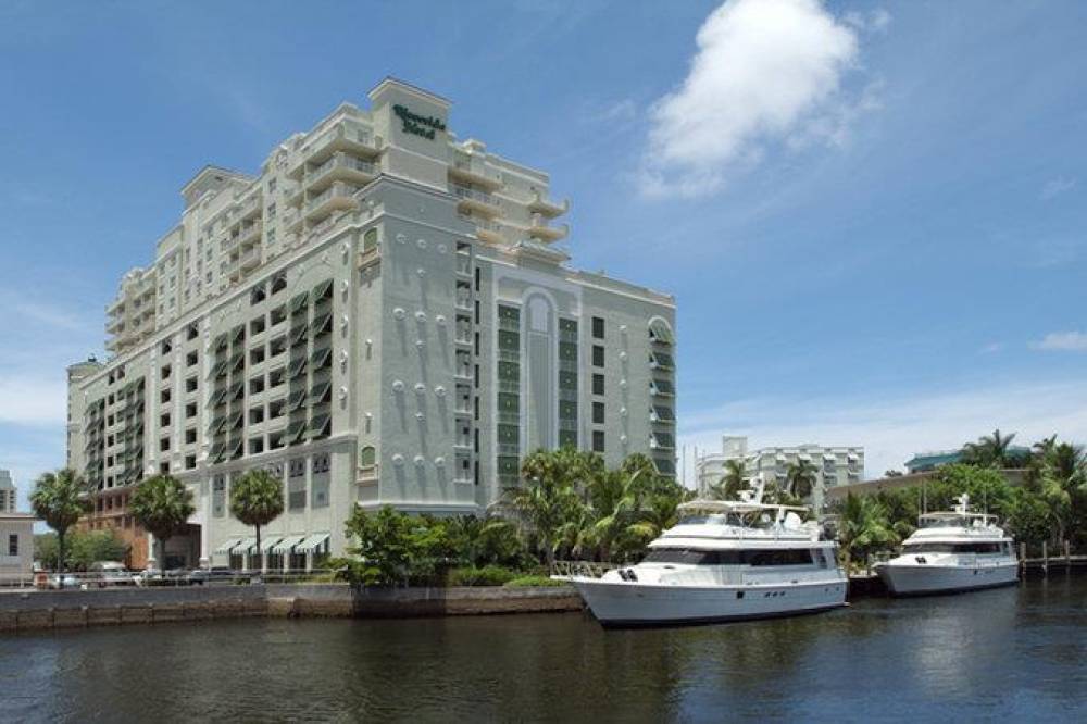 Riverside Hotel 1