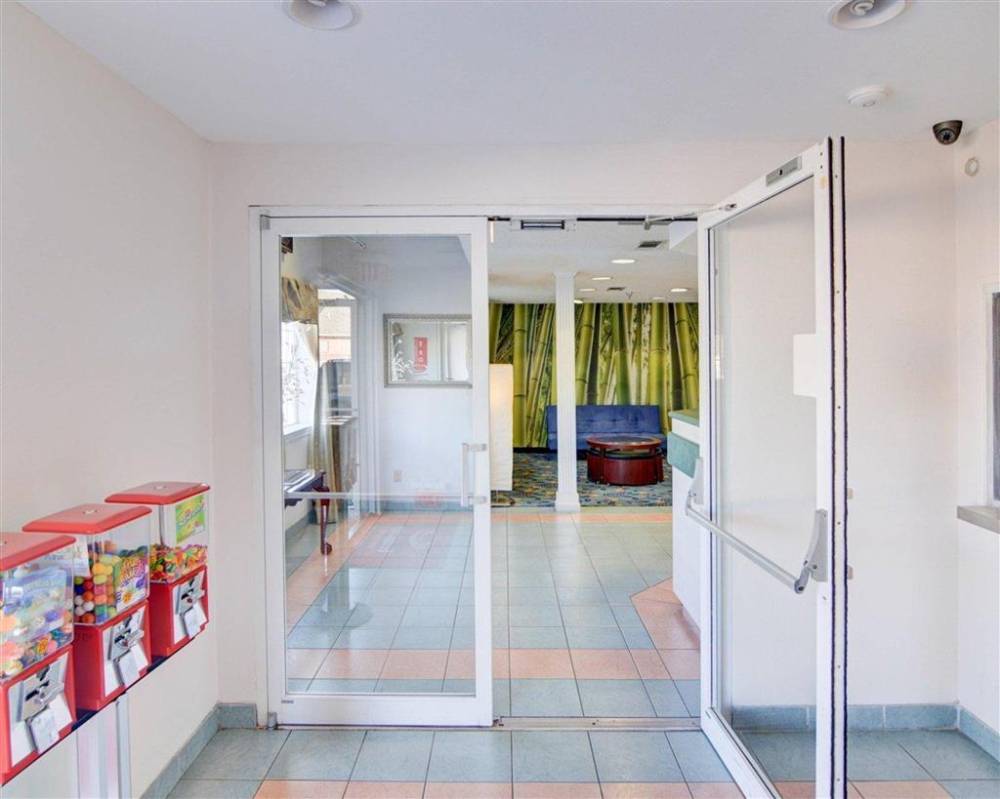 Rodeway Inn And Suites Lewisville I-35 7