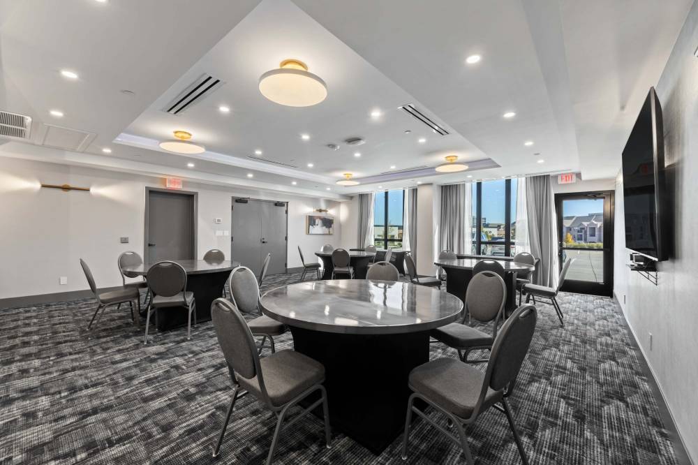 Sandman Signature Las Colinas Hotel And Suites 5