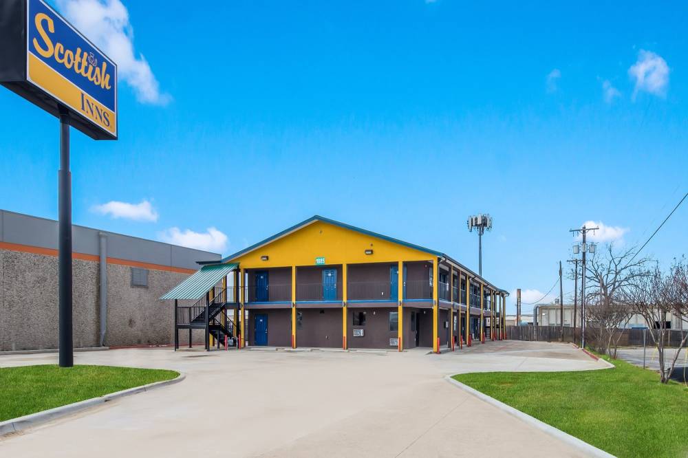 STXCA Exterior