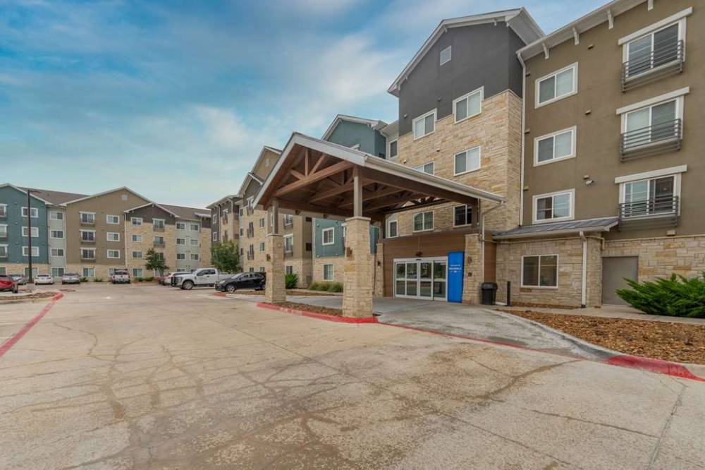 Soka Suites Las Colinas 3