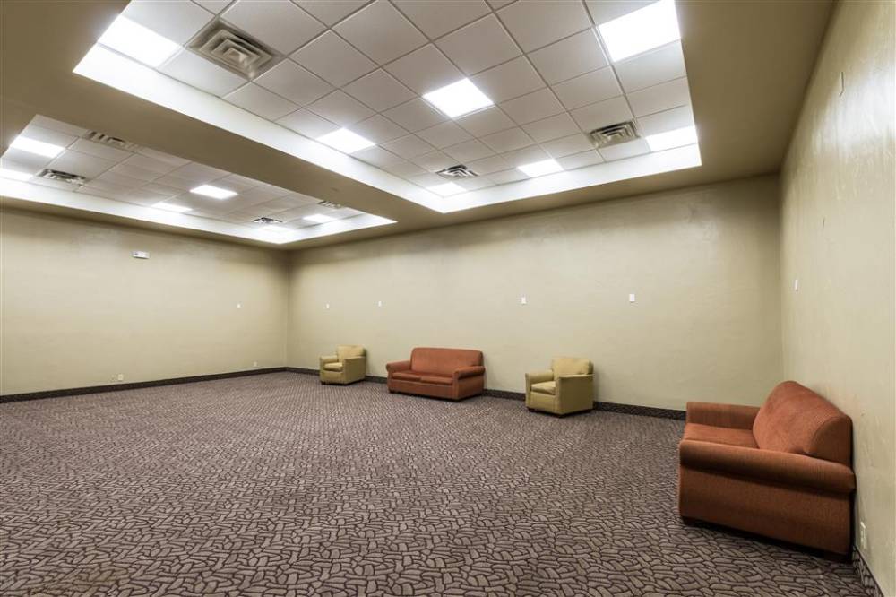 Studio 6 Arlington 2
