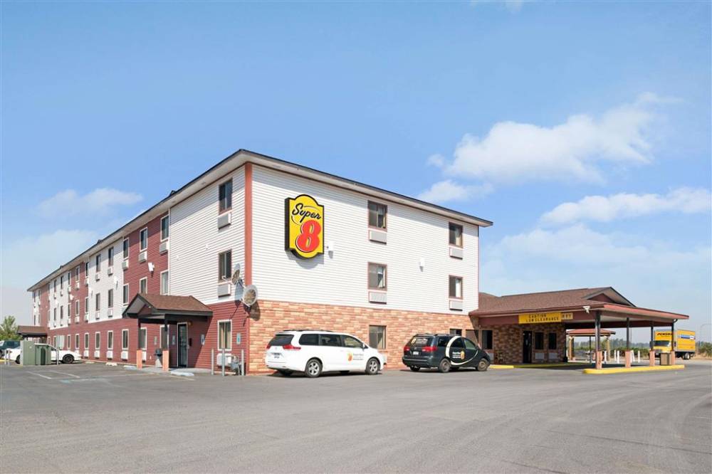 Super 8 By Wyndham Spokane/west 2