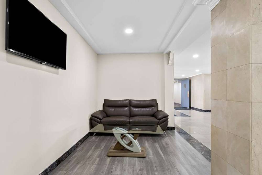 Surestay Plus By Best Western Windsor 5