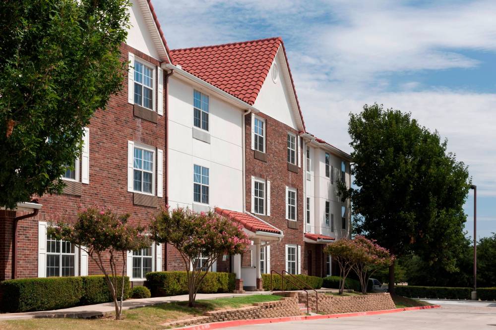 Towneplace Suites By Marriott Dallas Las Colinas 2
