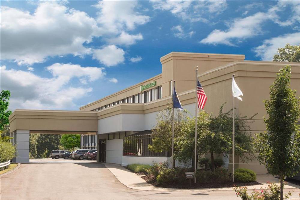 Wyndham Garden Pittsburgh Airport 1